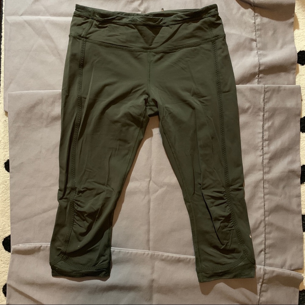 🍋 Lululemon crop leggings 🍋